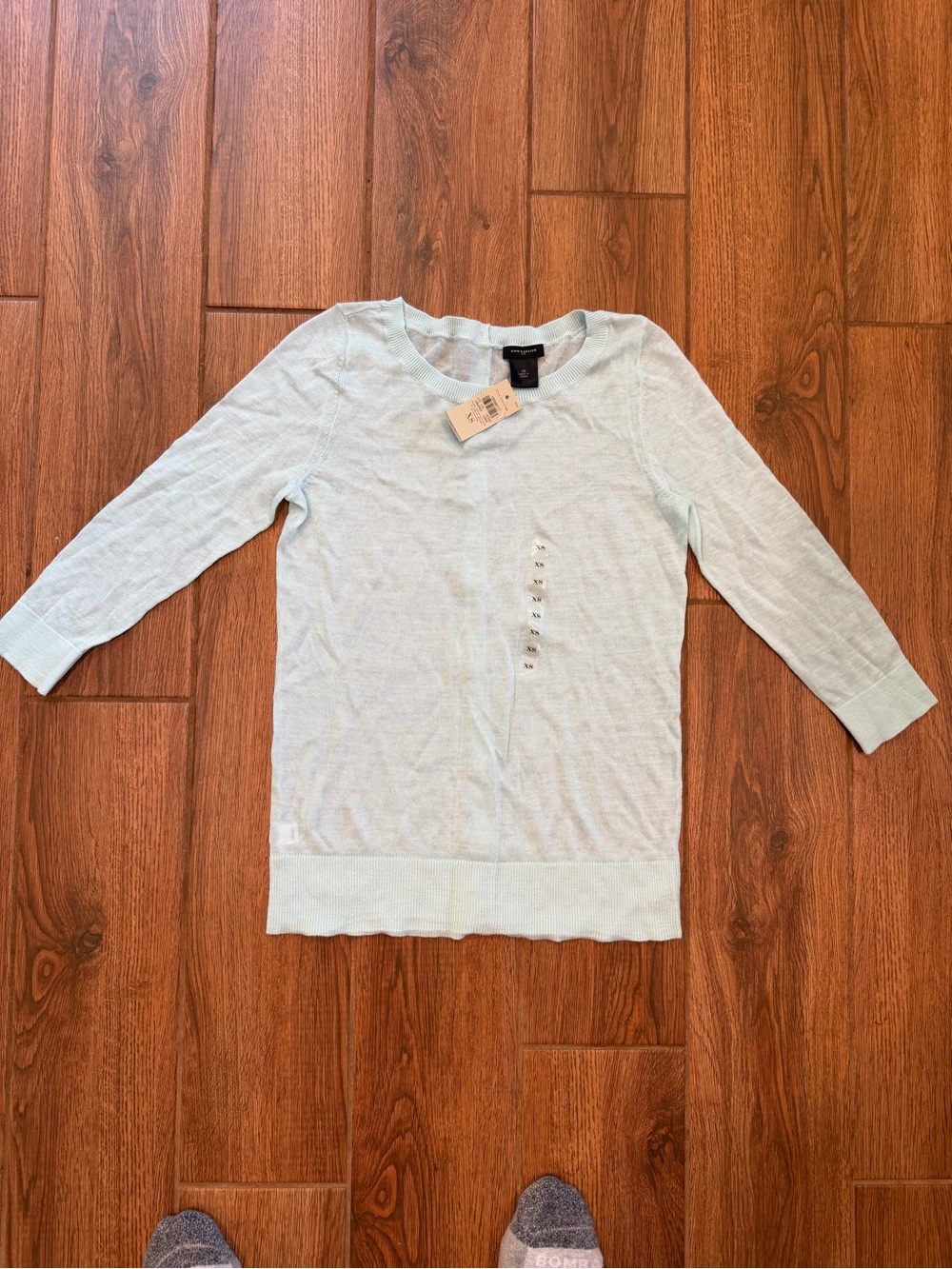 Ann Taylor Light Blue Lightweight Knit Sweater / women’s XS / nwt
